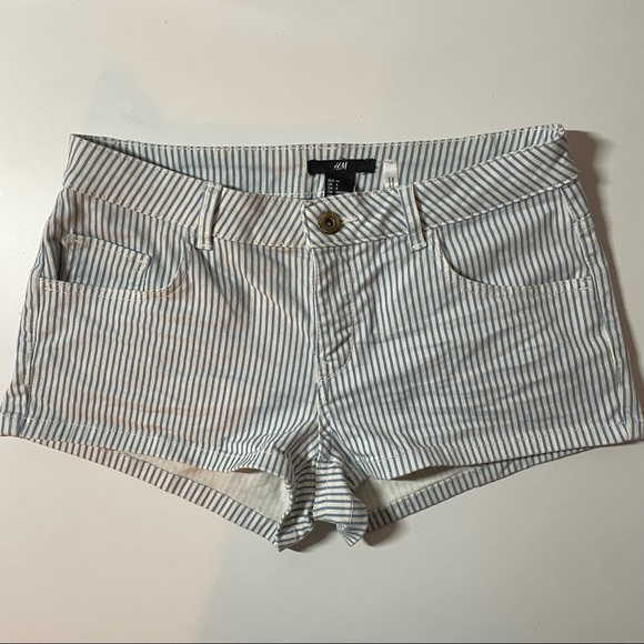 π3 for $25π H&M Striped Shorts - Picture 1 of 4